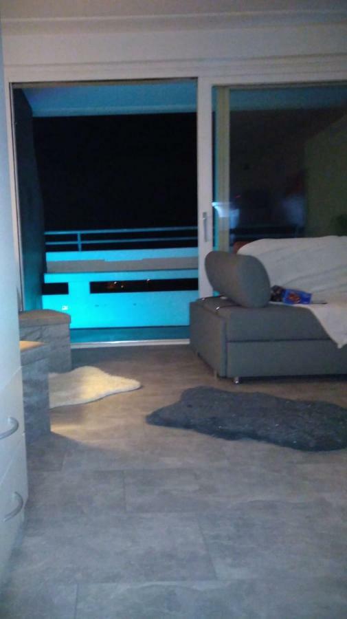 Apartment คอร์นเวสท์ไฮม์ ภายนอก รูปภาพ