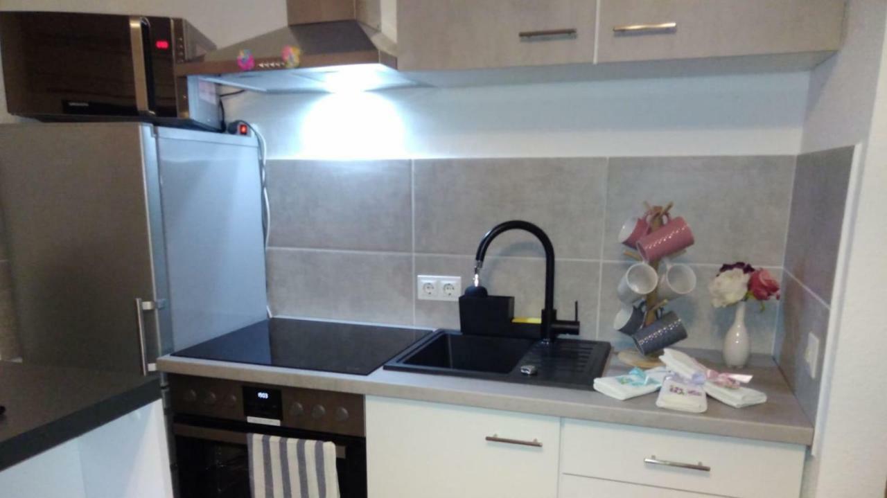 Apartment คอร์นเวสท์ไฮม์ ภายนอก รูปภาพ